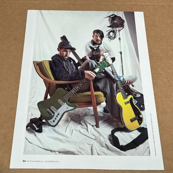 Kiedis & Josh Klinghoffer of RED HOT CHILI PEPPERS - Music Print Ad Photo - 2011 - Picture 1 of 1